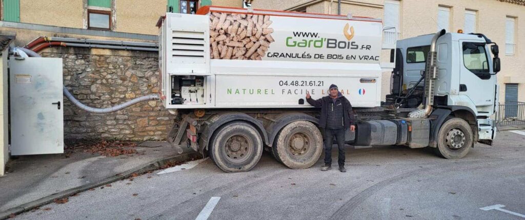 Camion souffleur de granulés en vrac